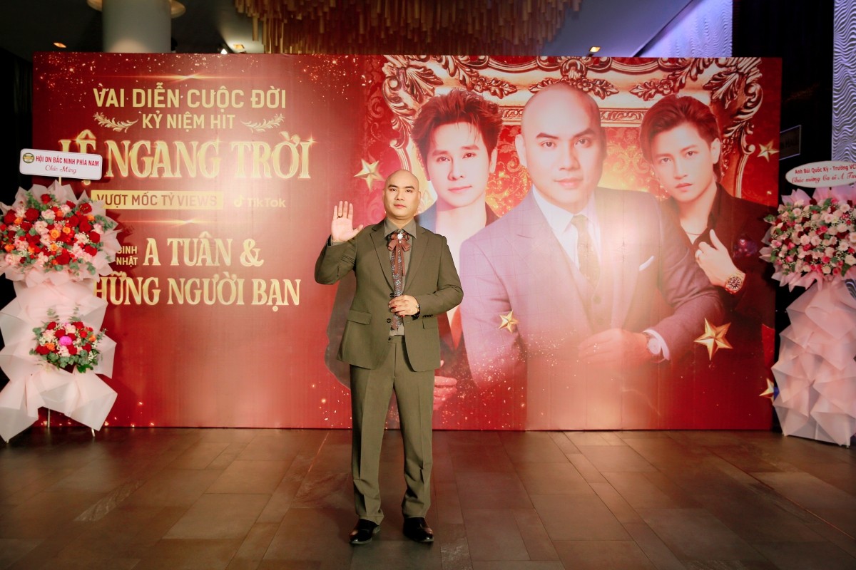 A Tuân kỷ niệm 'Lệ ngang trời' đạt 2 tỷ view, quy tụ đông đảo nghệ sĩ và fan quốc tế