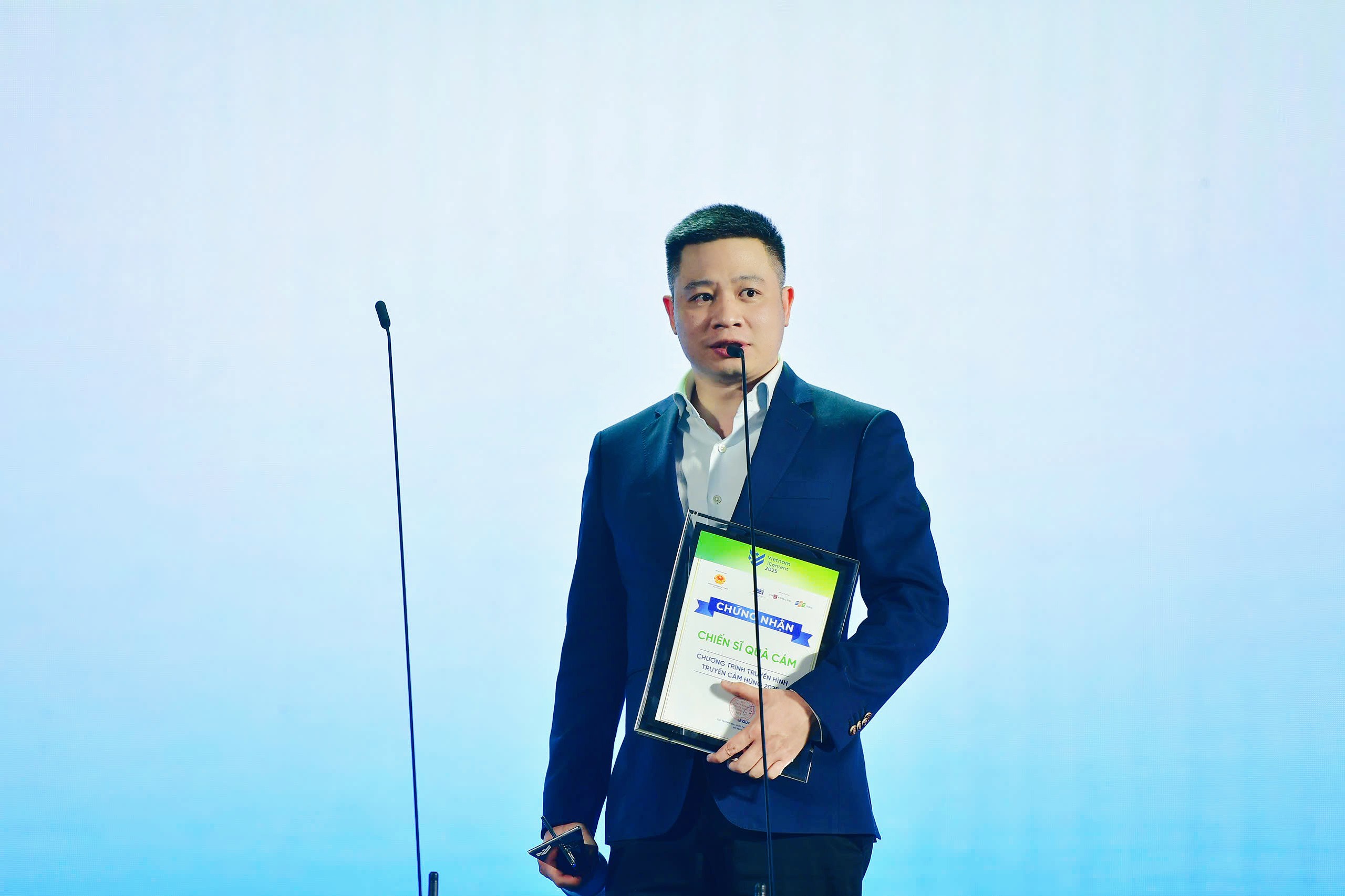 'Chiến sĩ quả cảm' được vinh danh 'Chương trình truyền hình truyền cảm hứng' tại Vietnam iContent Awards 2025