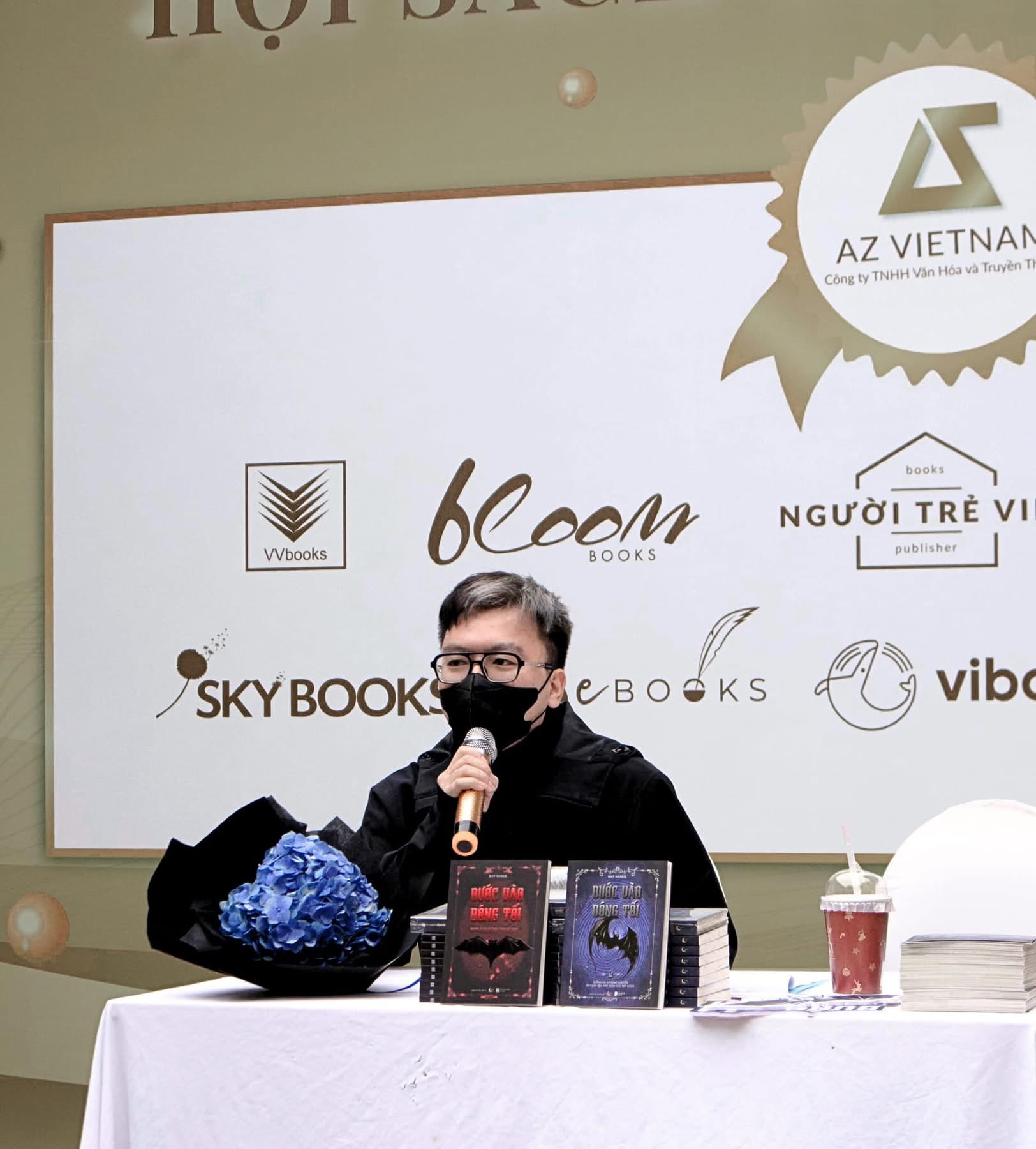 'Cha đẻ' của 'Linh miêu', 'Quỷ cẩu' gây bất ngờ khi cùng hot YouTuber Bat Saber cho ra mắt series 'Ám mạng'