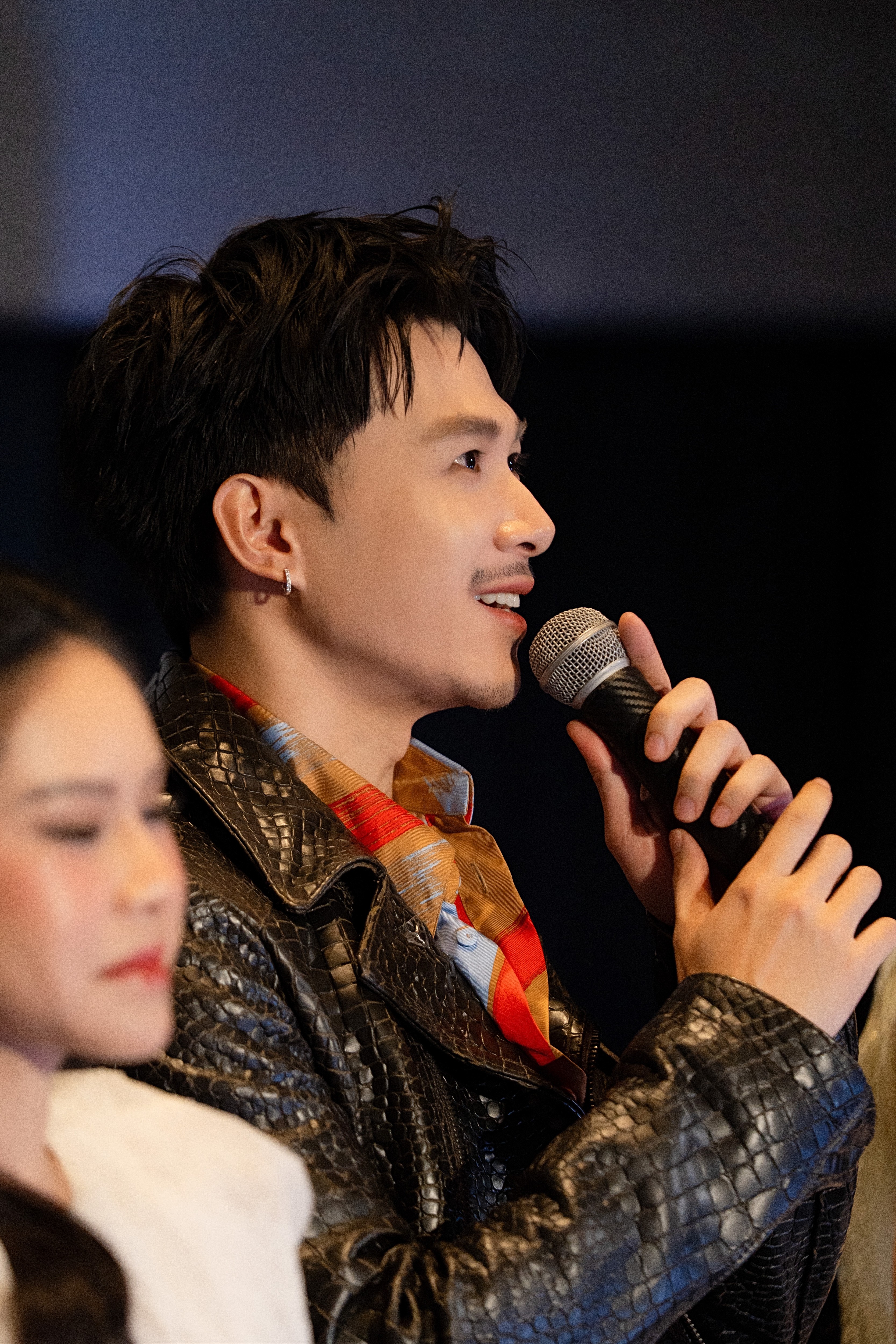 Thảm đỏ 'Hoàng tử quỷ' quy tụ loạt nghệ sĩ Việt đình đám tại buổi ra mắt