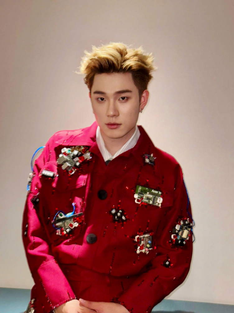 Fan meeting của Dương Domic 'ế ẩm' sau ồn ào tình cảm