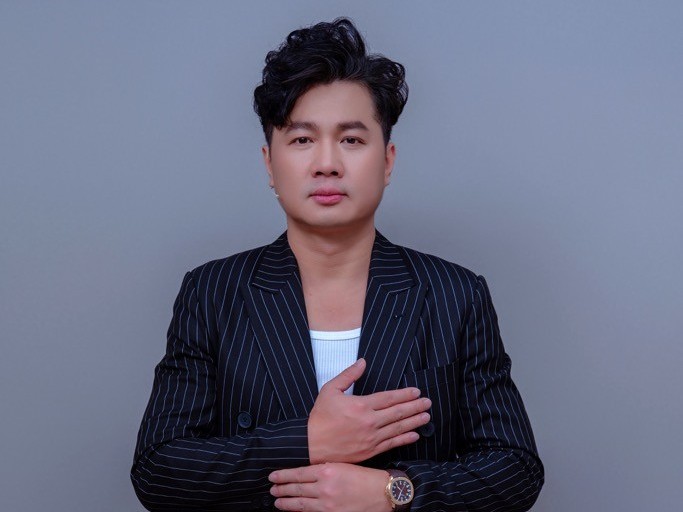 Ca sĩ Lâm Vũ tiết lộ từng 4 lần bị tai nạn nên sở hữu siêu xe 10 tỷ cho an toàn