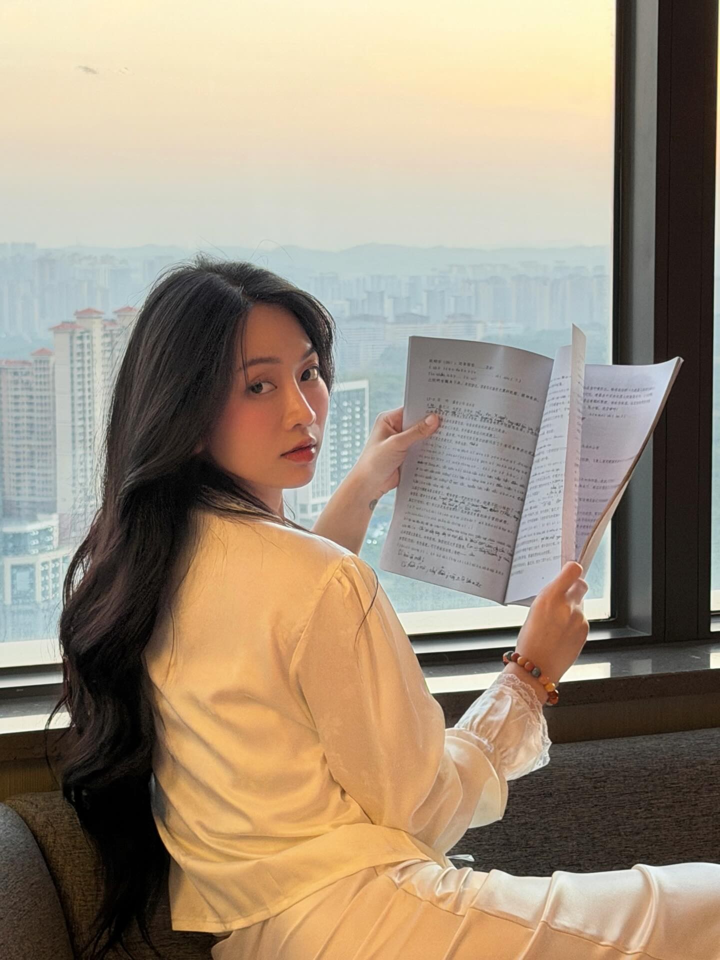 Lê Bống: Từ hot tiktoker đến nữ diễn viên Việt đầu tiên đóng chính phim Trung Quốc?