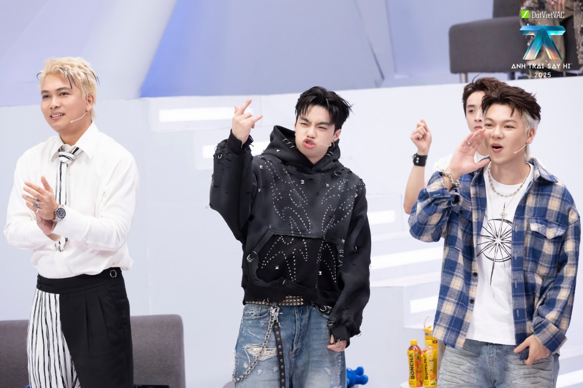 Tranh cãi về sự cố bình chọn, NSX 'Anh Trai Say Hi' nói gì?