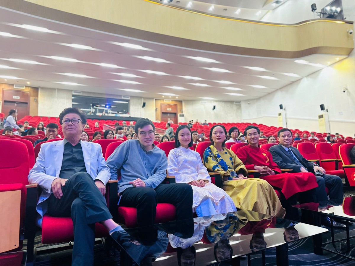 Khán giả tại Lào phần khích với 'Địa đạo: Mặt trời trong bóng tối'