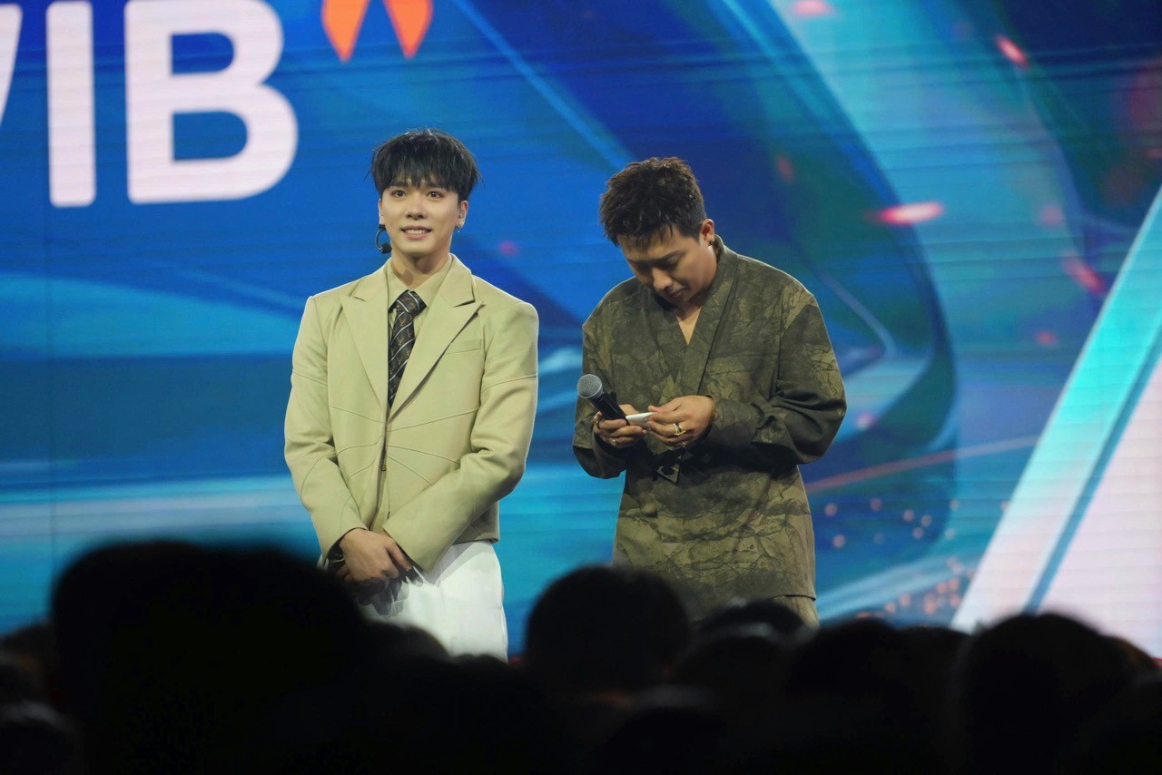 'Anh trai 'Say Hi' 2025' tập 13: Anh trai B Ray trở về với sức mạnh nguyên bản, mang giọng ca Amee dự kiến khuấy đảo sân khấu 'Say Hi'