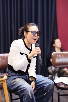 Mỹ Tâm hé lộ ca khúc chủ đề của liveshow 'See The Light', khiến fan bùng nổ cảm xúc