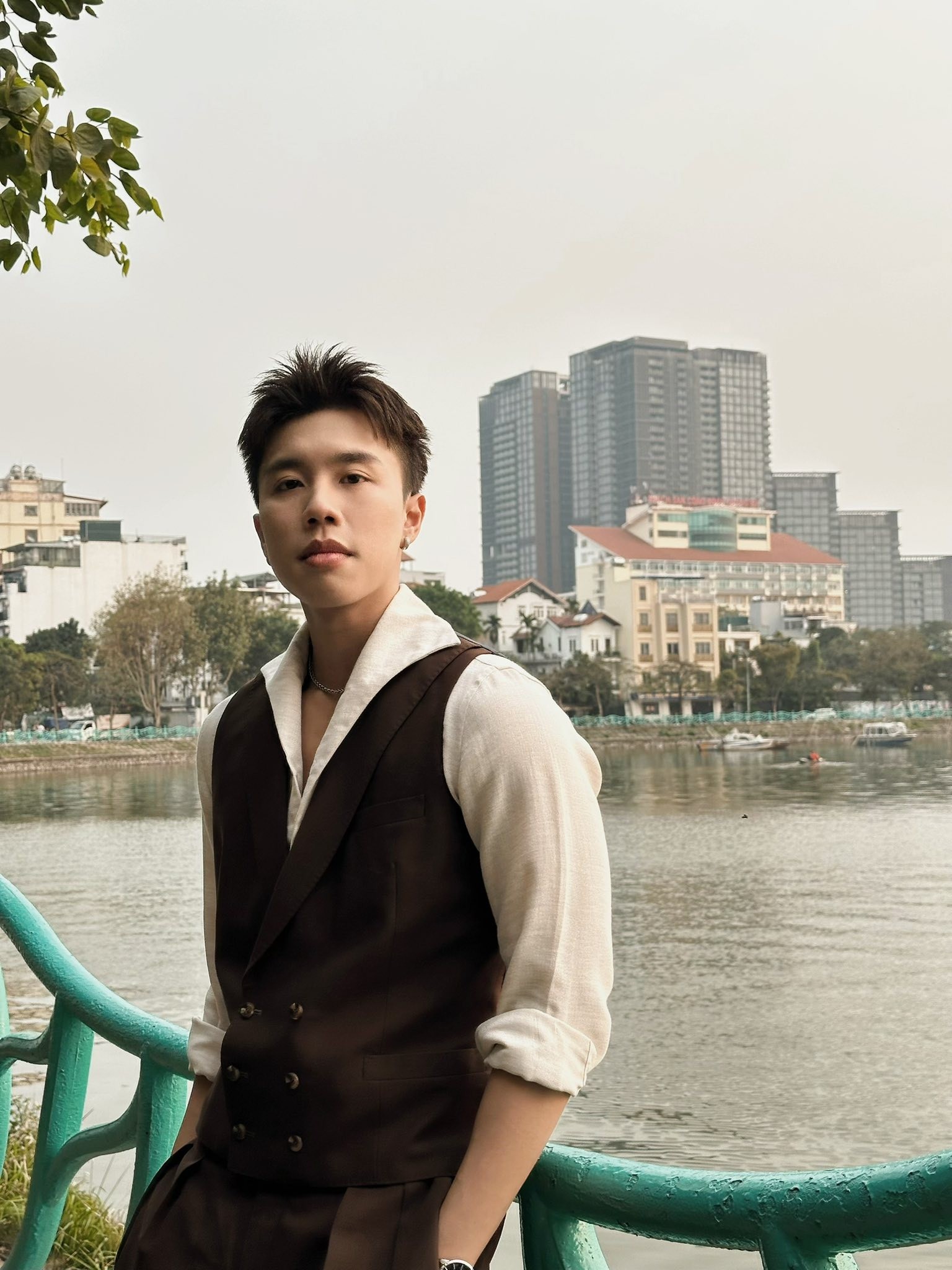 Con trai nghệ sĩ Vân Dung tái xuất màn ảnh sau cơn sốt 'Đi giữa trời rực rỡ'