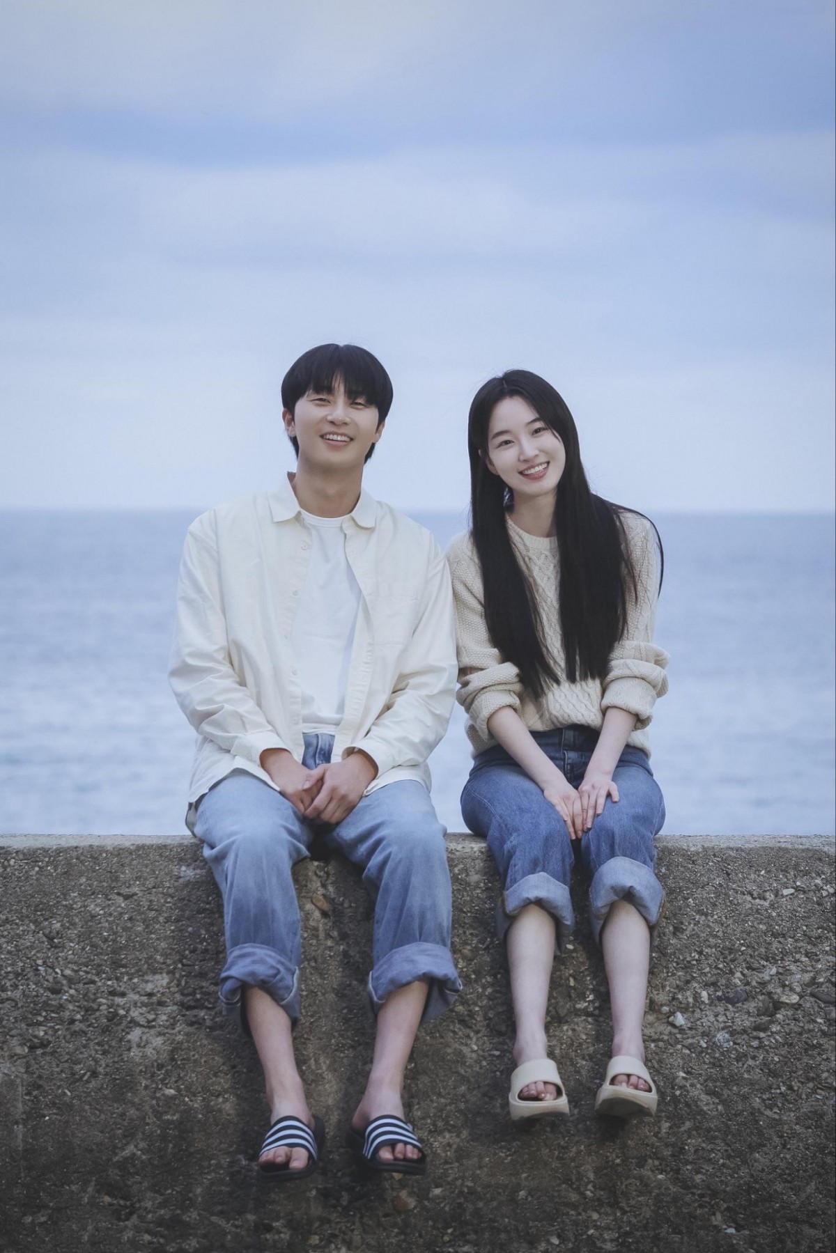 Màn ảnh Hàn tháng 12: Từ phim hình sự gai góc đến rom-com hạng A