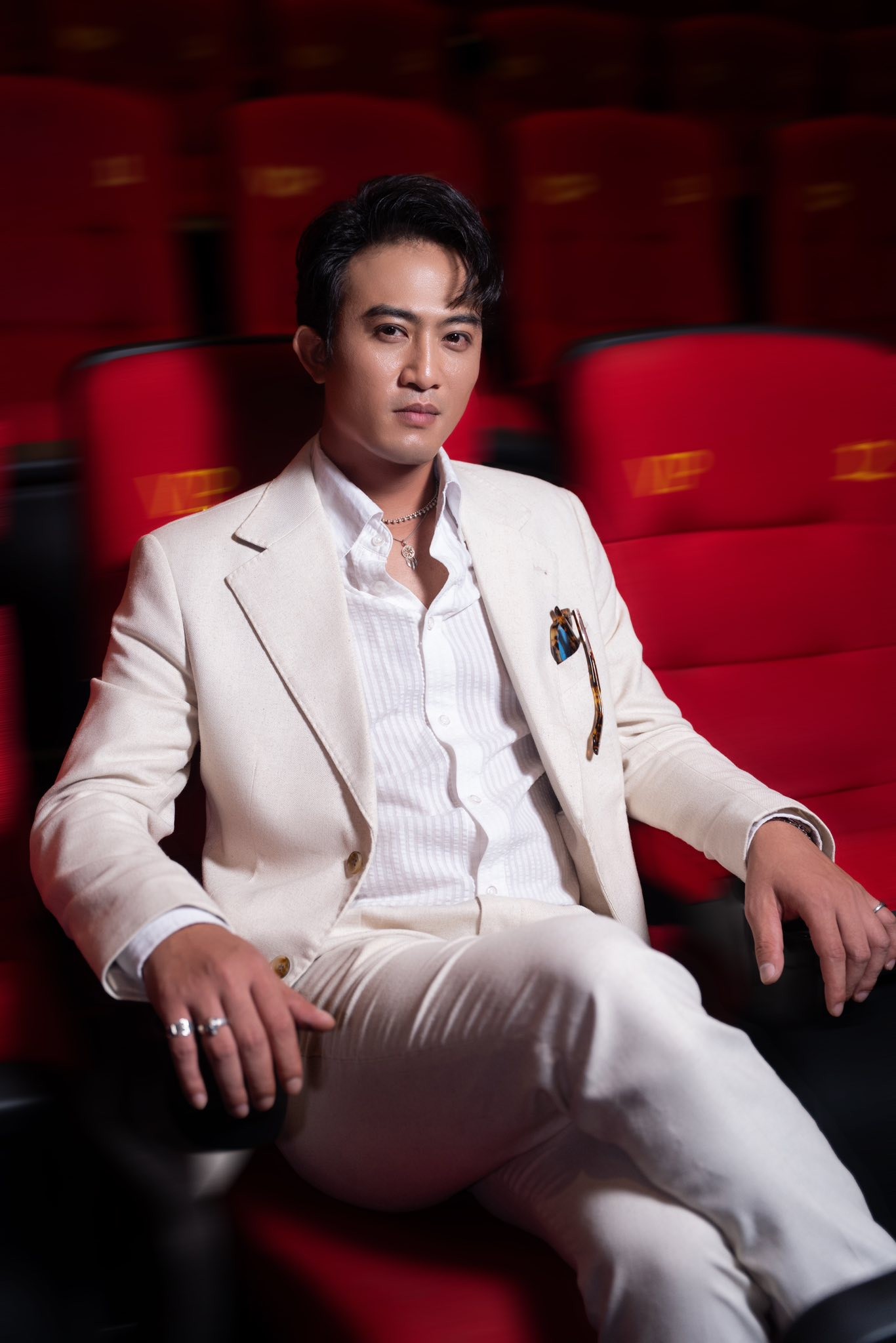 Từ trùm giang hồ đến giám đốc bị khởi tố, một năm 2025 bùng nổ của Doãn Quốc Đam