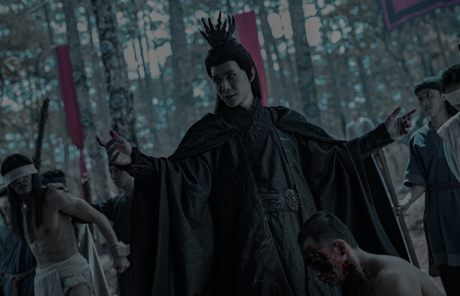 Anh Tú Atus đánh dấu hành trình 10 năm diễn xuất với Thân Đức ma mị, nặng tâm lý