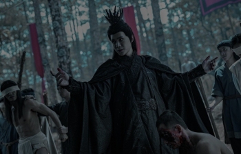 Anh Tú Atus đánh dấu hành trình 10 năm diễn xuất với Thân Đức ma mị, nặng tâm lý