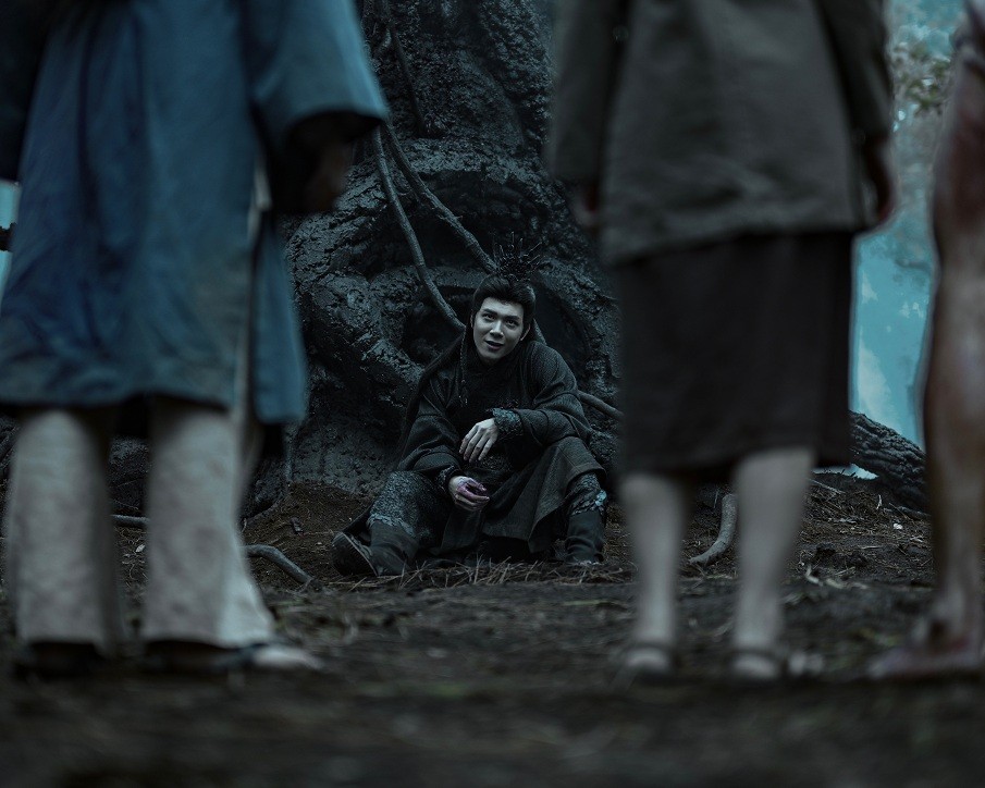 Anh Tú Atus đánh dấu hành trình 10 năm diễn xuất với Thân Đức ma mị, nặng tâm lý