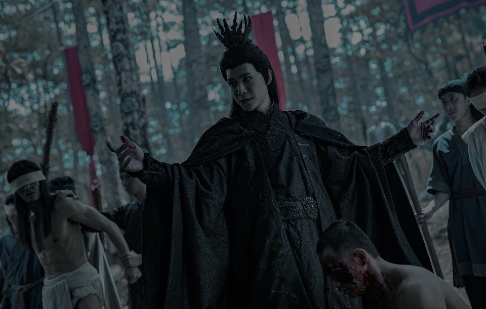 Anh Tú Atus đánh dấu hành trình 10 năm diễn xuất với Thân Đức ma mị, nặng tâm lý