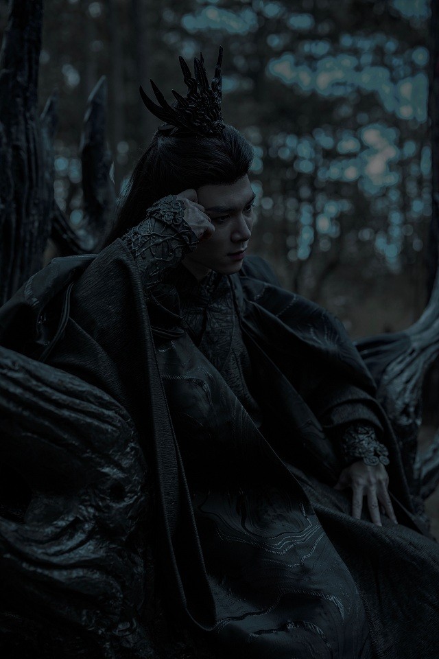 Anh Tú Atus đánh dấu hành trình 10 năm diễn xuất với Thân Đức ma mị, nặng tâm lý