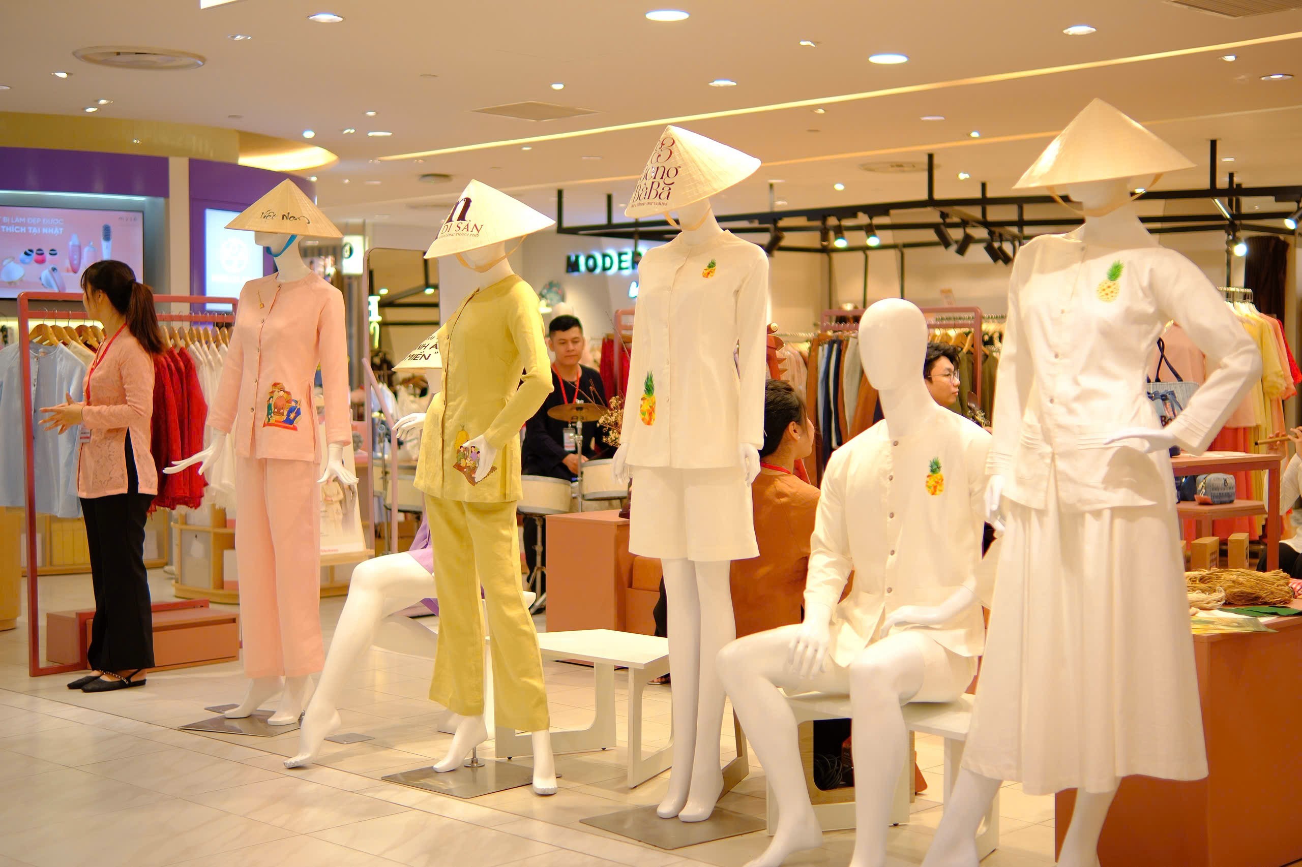 Thương hiệu Bong Bà Ba ra mắt sản phẩm di sản đầu tiên giữa lòng thành phố