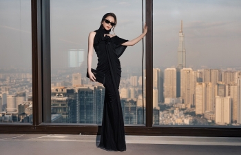 Lý Nhã Kỳ hóa nữ thần Trung Đông, sang chảnh ngút ngàn