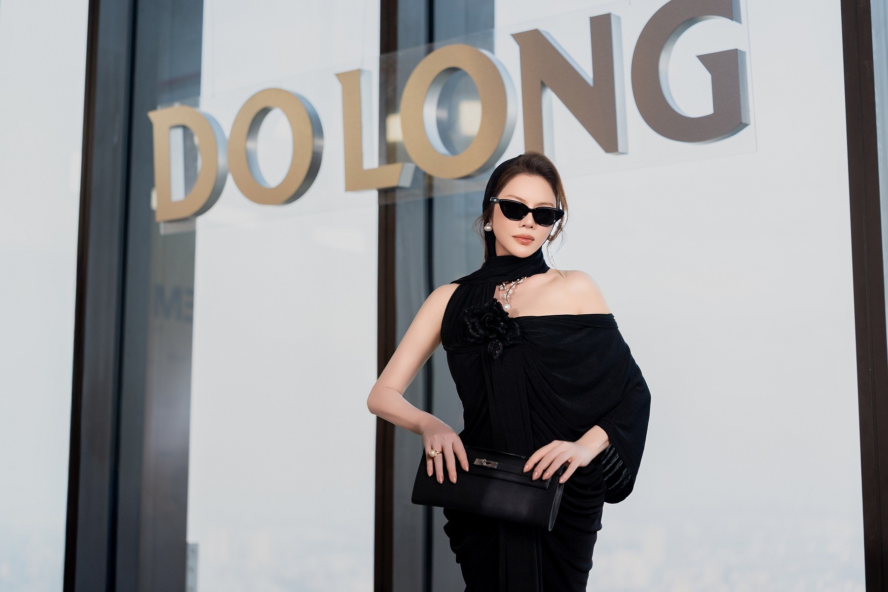 Lý Nhã Kỳ hóa nữ thần Trung Đông, sang chảnh ngút ngàn