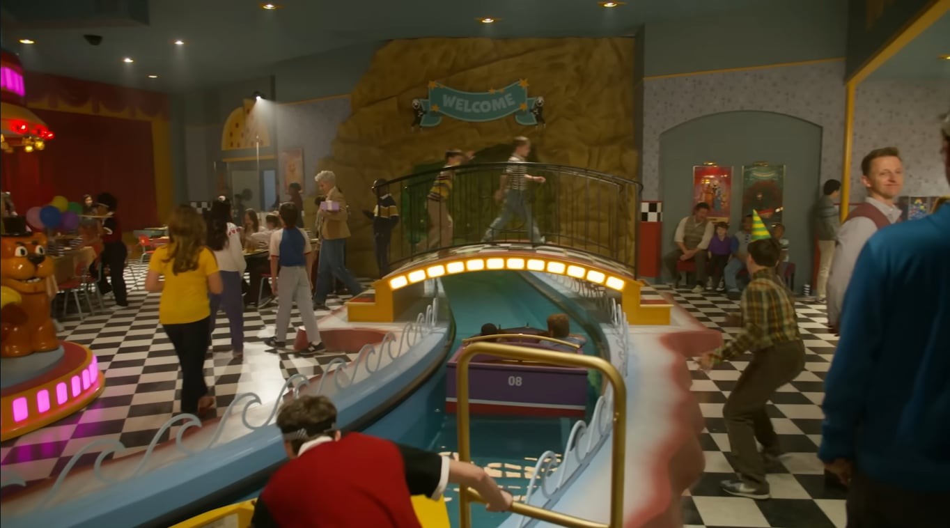 3 điểm sáng giúp 'Năm đêm kinh hoàng 2' được khen là bản chuyển thể ám ảnh nhất của thương hiệu