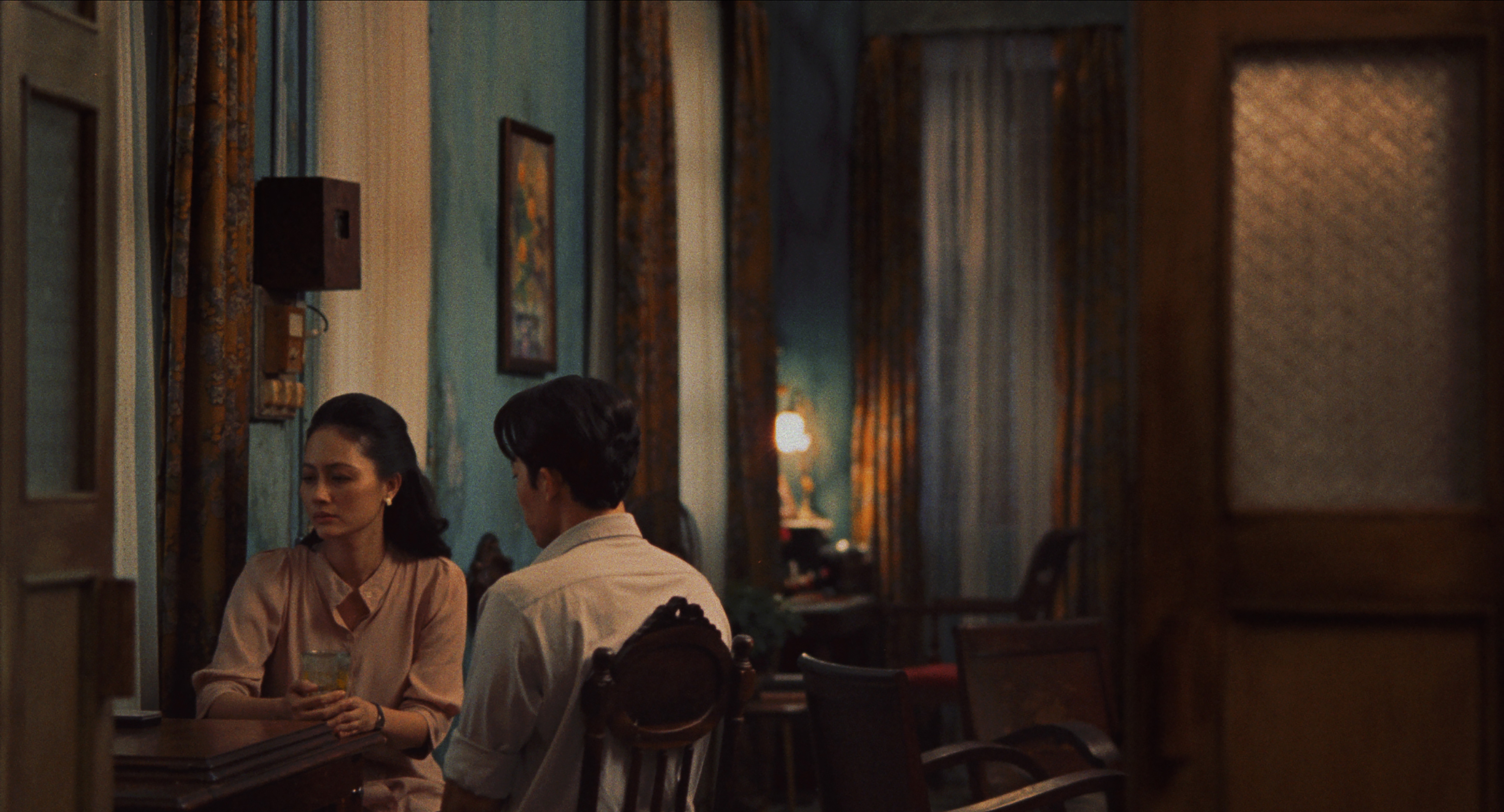 'Quán Kỳ Nam' kể chuyện bằng âm nhạc qua MV 'Bến Giang Đầu'