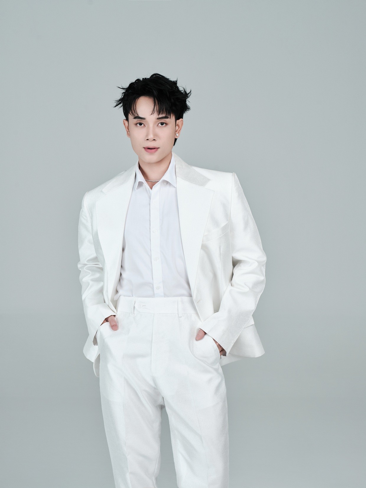 Hồ Ngọc Hà, Phương Mỹ Chi, Trúc Nhân, Văn Mai Hương và DJ Wokeup khuấy động sân khấu chung kết 'Miss Cosmo 2025'