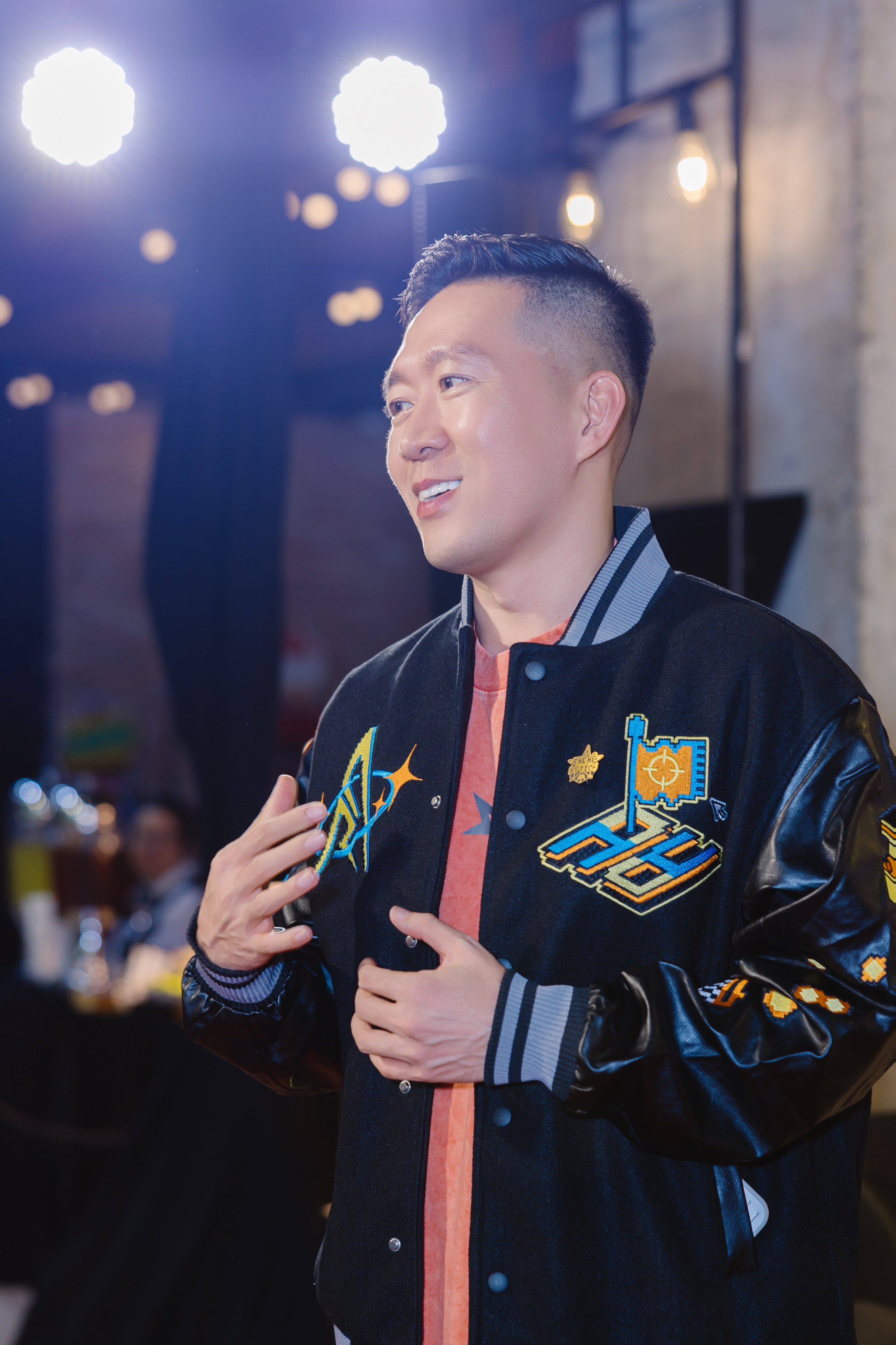 Xúc động khi xem đạo diễn Hoàng Nam kể về một 'Thế hệ kỳ tích'