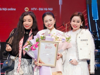 Cô gái 16 tuổi vượt áp lực giám khảo để giành giải nhì 'Tiếng hát Hà Nội 2025'