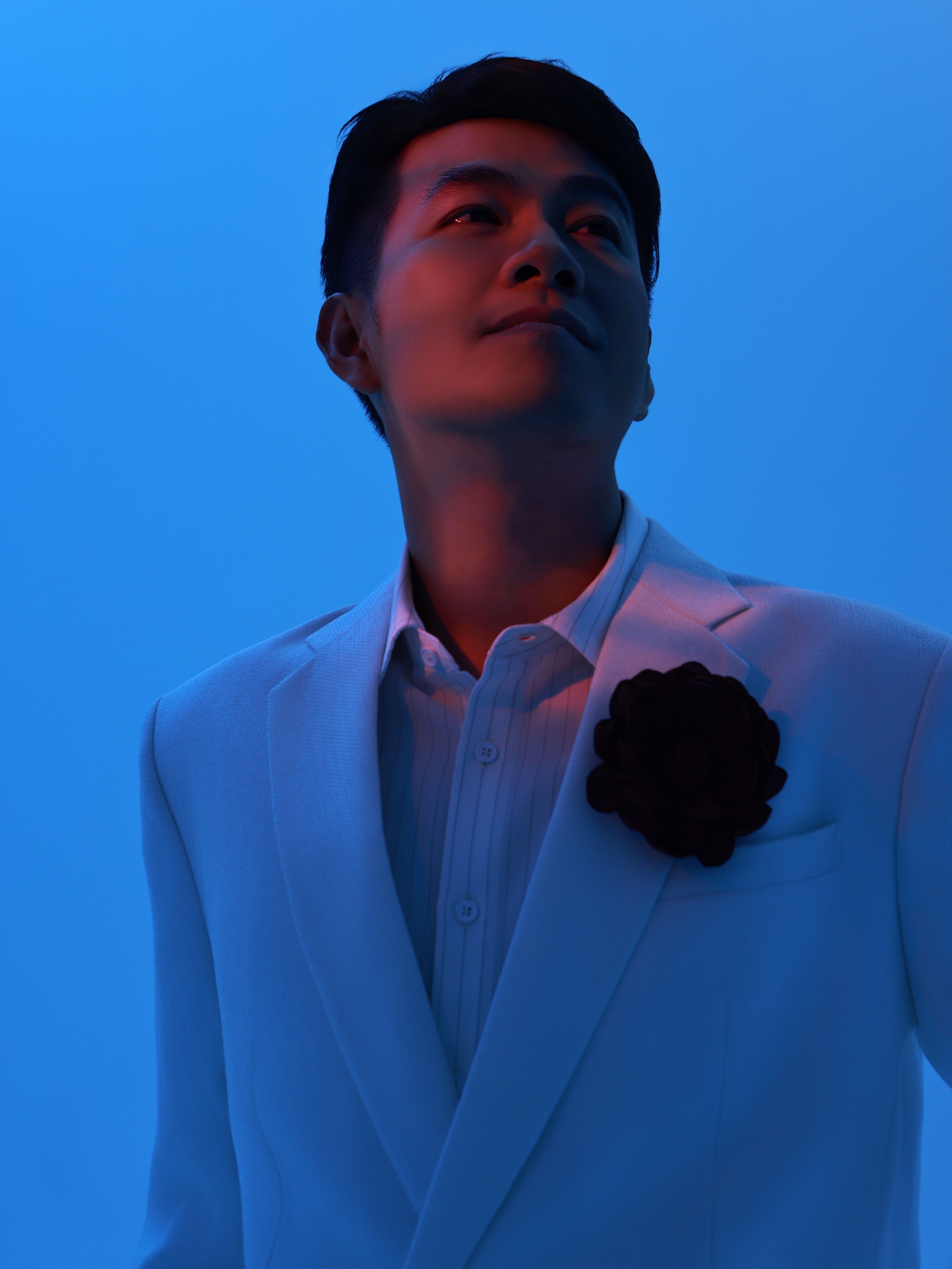 Hồ Trung Dũng kể hành trình âm nhạc qua album 'Alive', trích lợi nhuận hỗ trợ đồng bào miền Trung