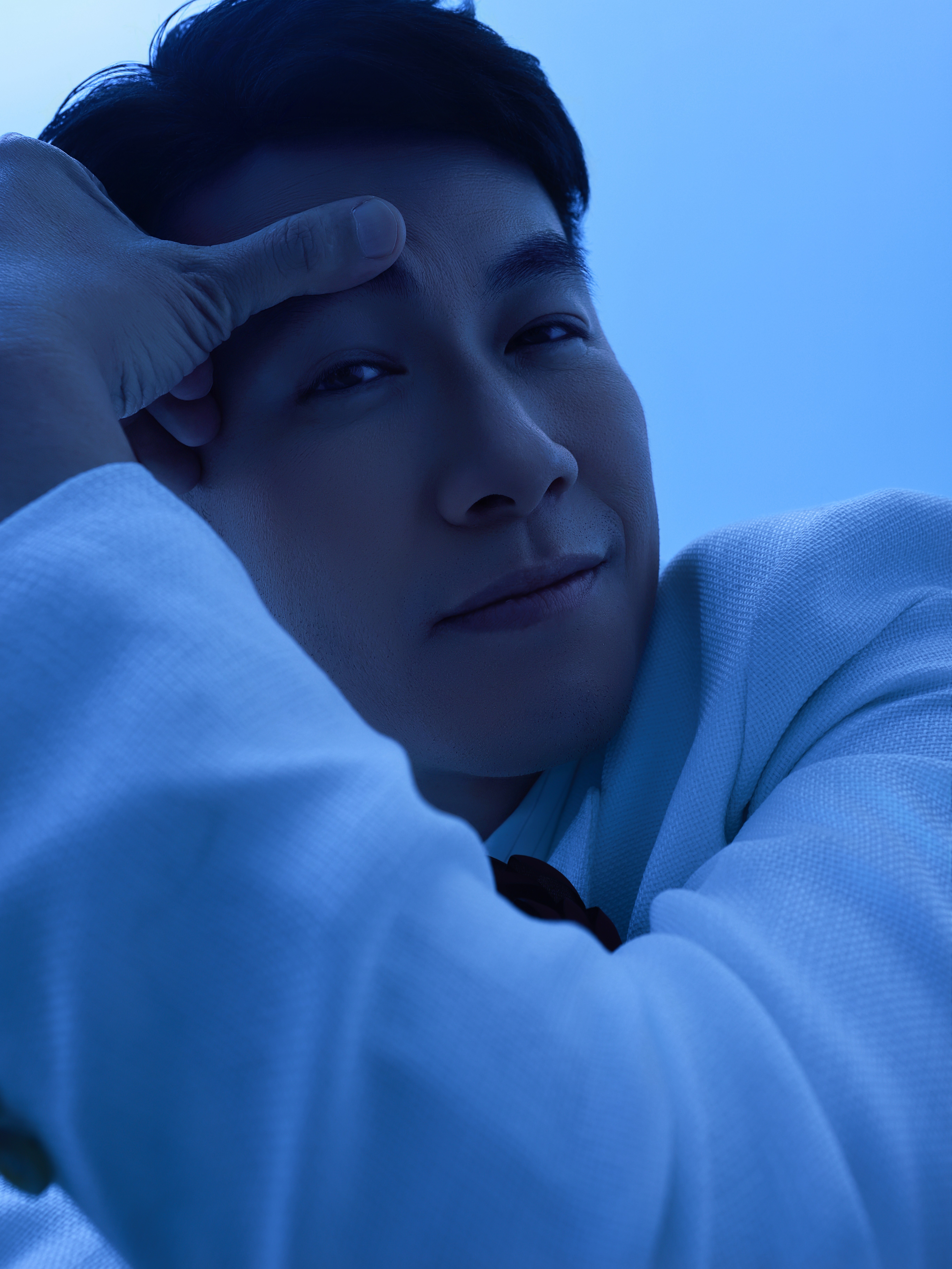 Hồ Trung Dũng kể hành trình âm nhạc qua album 'Alive', trích lợi nhuận hỗ trợ đồng bào miền Trung