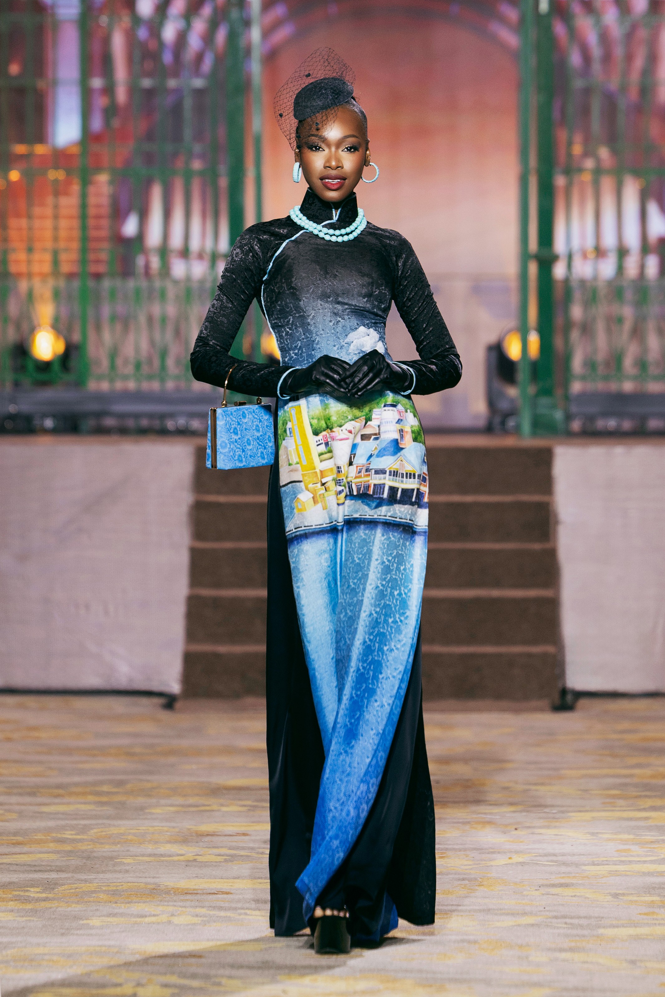 Đại diện Peru, Philippines, Bahamas, Ecuador và Việt Nam xuất sắc lọt Top 5 hạng mục 'Best in ao dai' tại Fashion show 'Best of Vietnam' mùa 2