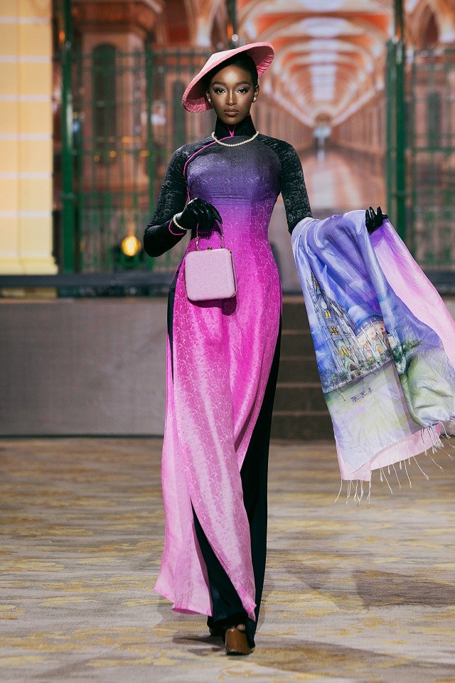 Đại diện Peru, Philippines, Bahamas, Ecuador và Việt Nam xuất sắc lọt Top 5 hạng mục 'Best in ao dai' tại Fashion show 'Best of Vietnam' mùa 2