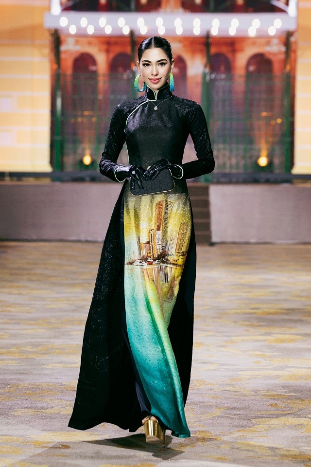 Đại diện Peru, Philippines, Bahamas, Ecuador và Việt Nam xuất sắc lọt Top 5 hạng mục 'Best in ao dai' tại Fashion show 'Best of Vietnam' mùa 2