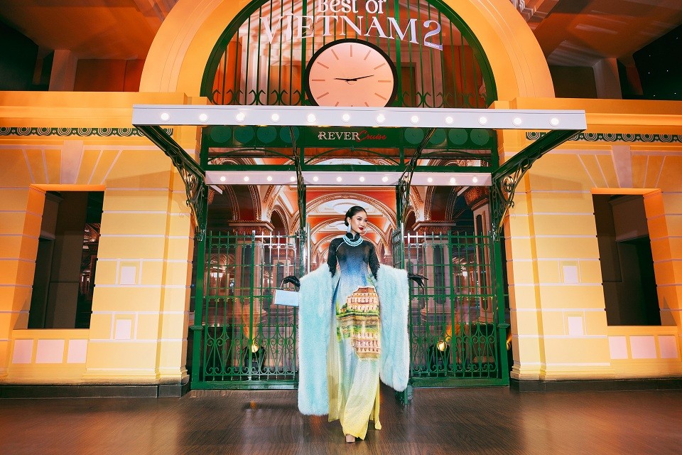 Đại diện Peru, Philippines, Bahamas, Ecuador và Việt Nam xuất sắc lọt Top 5 hạng mục 'Best in ao dai' tại Fashion show 'Best of Vietnam' mùa 2