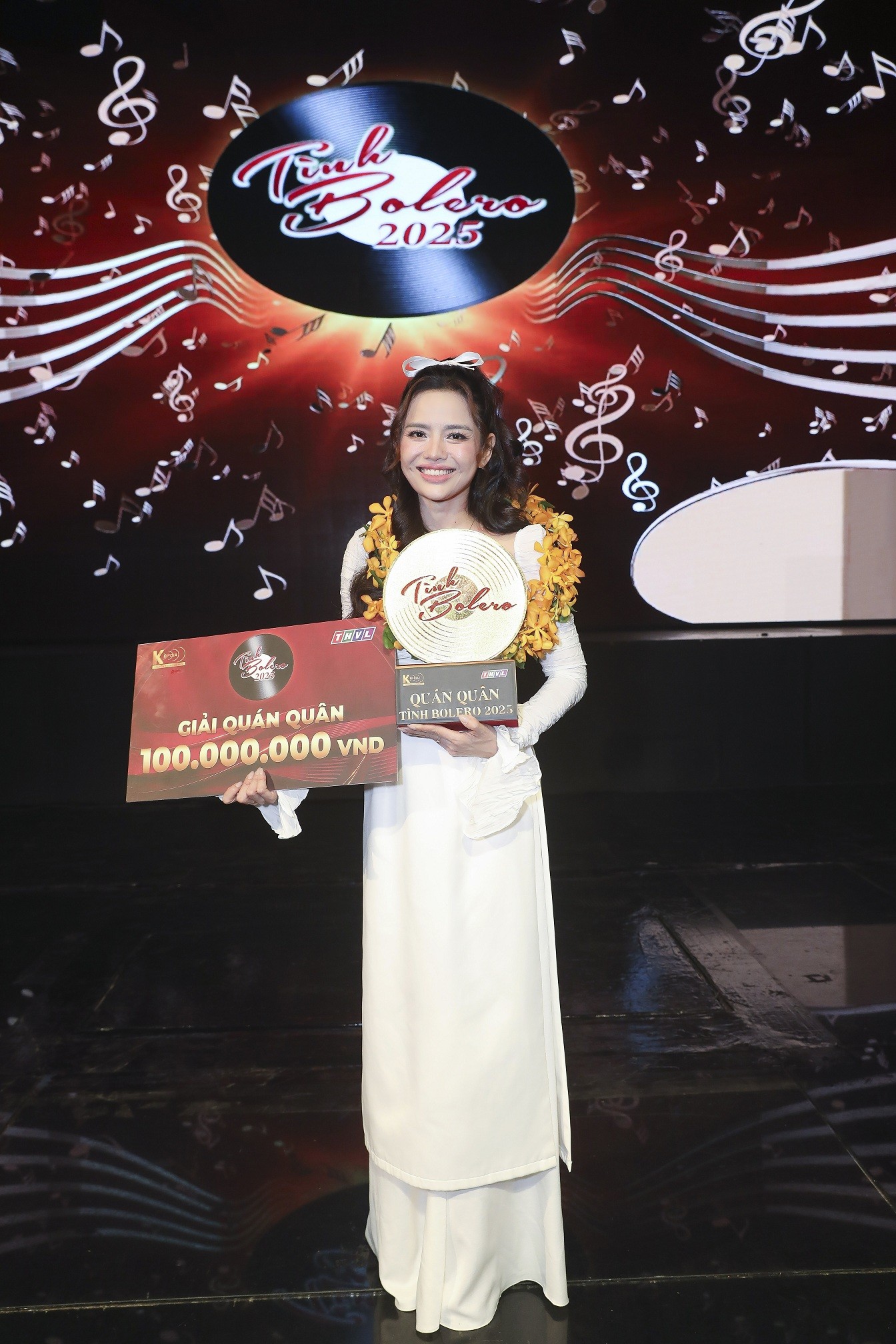 Diễn viên Hiền Trang xúc động khi trở thành Quán quân 'Tình Bolero 2025'