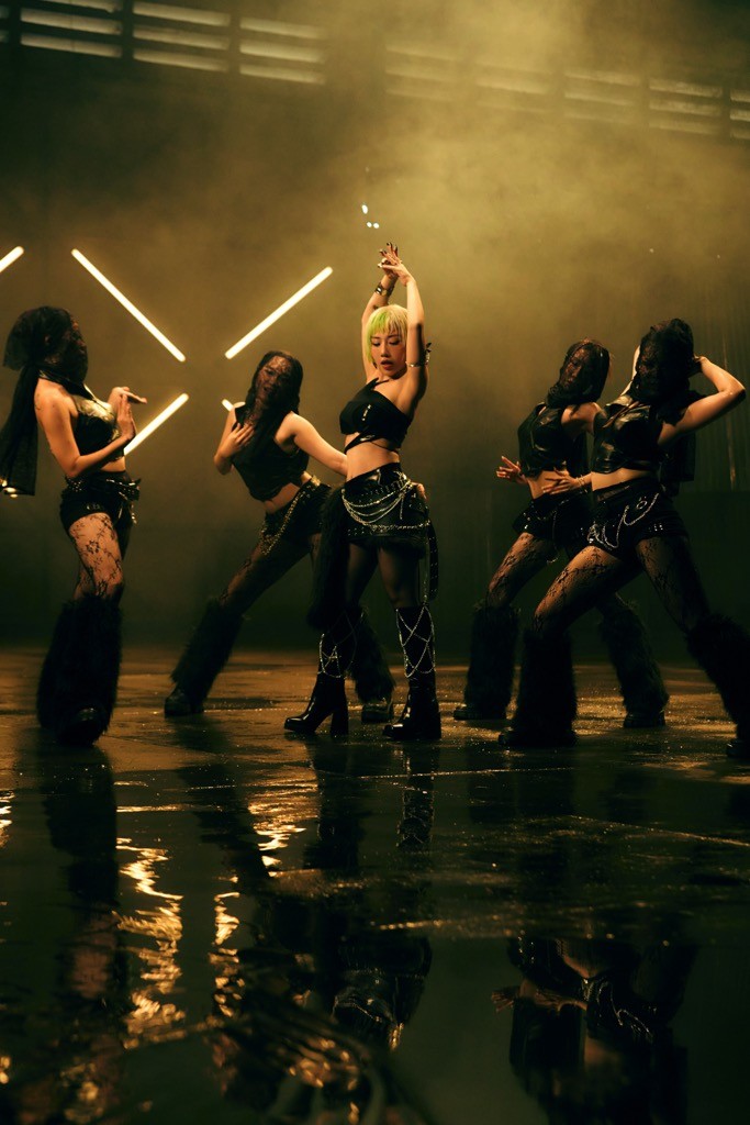 Quay trở lại với âm nhạc, Hằng BingBoong khoe khéo chuyện mình đã sẵn sàng với tình yêu