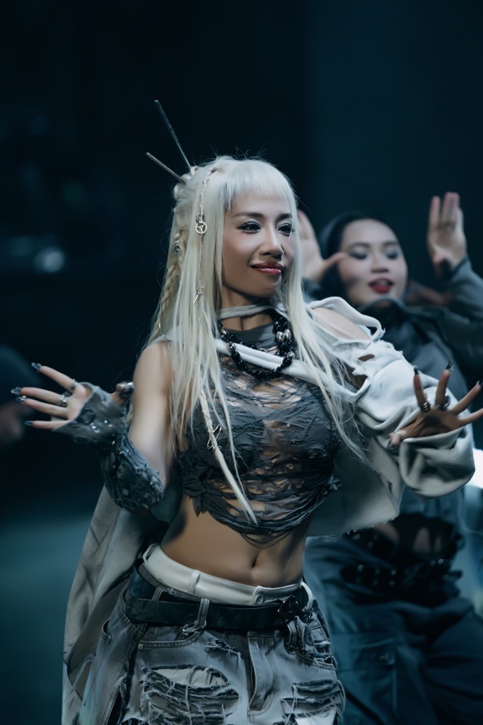 Quay trở lại với âm nhạc, Hằng BingBoong khoe khéo chuyện mình đã sẵn sàng với tình yêu