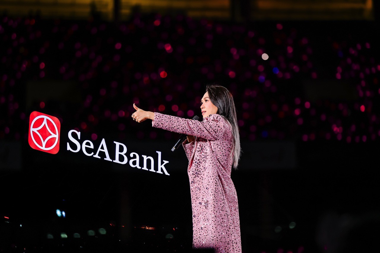 Live concert 40.000 người của Mỹ Tâm ghi dấu ấn cho lịch sử nhạc Việt