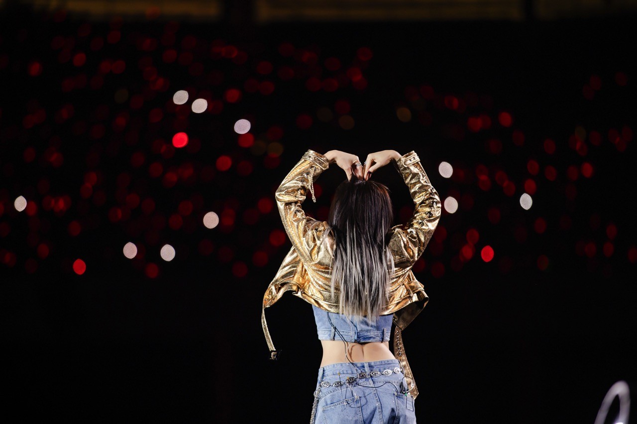 Live concert 40.000 người của Mỹ Tâm ghi dấu ấn cho lịch sử nhạc Việt