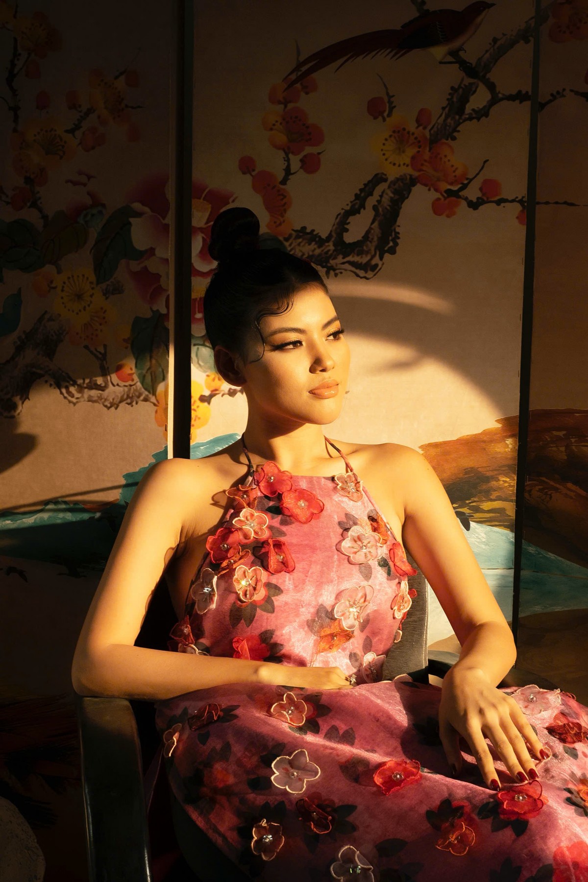 Ly Na Trang thỏa sức trải nghiệm cùng 'bán kính' ác nữ