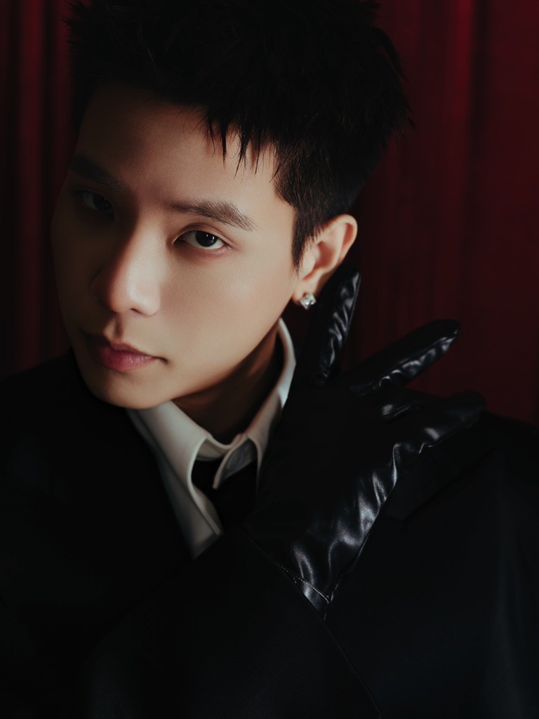 Quân A.P tặng quà Noel sớm cho fan, kể chuyện tình yêu ngọt ngào trong 'Lửa gần rơm'