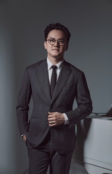 Nhạc trưởng Trần Nhật Minh chỉ huy hai đêm hòa nhạc đặc biệt mừng Giáng sinh 2025