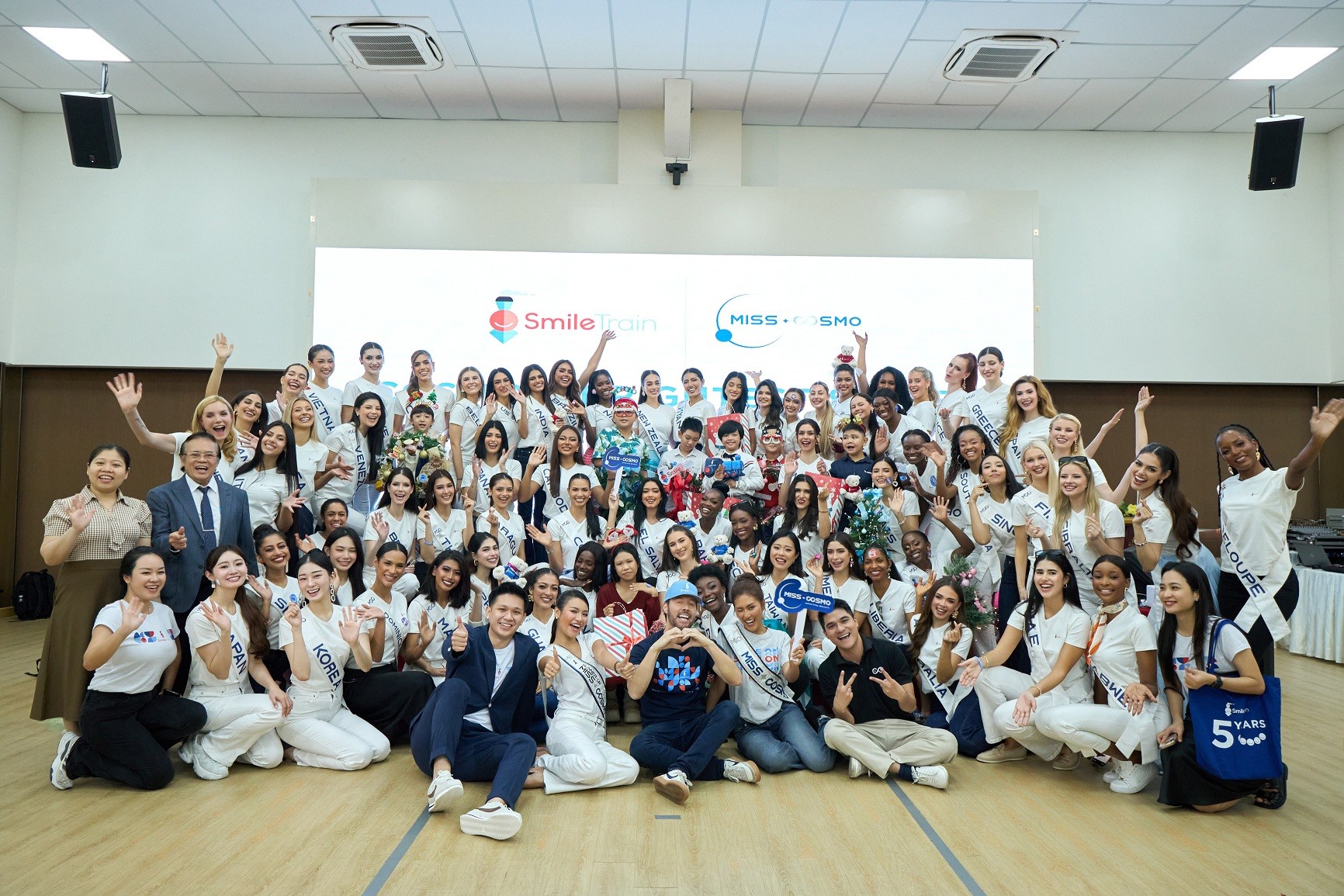 Thí sinh 'Miss Cosmo 2025' tạo dấu ấn nhân ái qua loạt hoạt động cộng đồng ý nghĩa tại TP. HCM và Tây Ninh