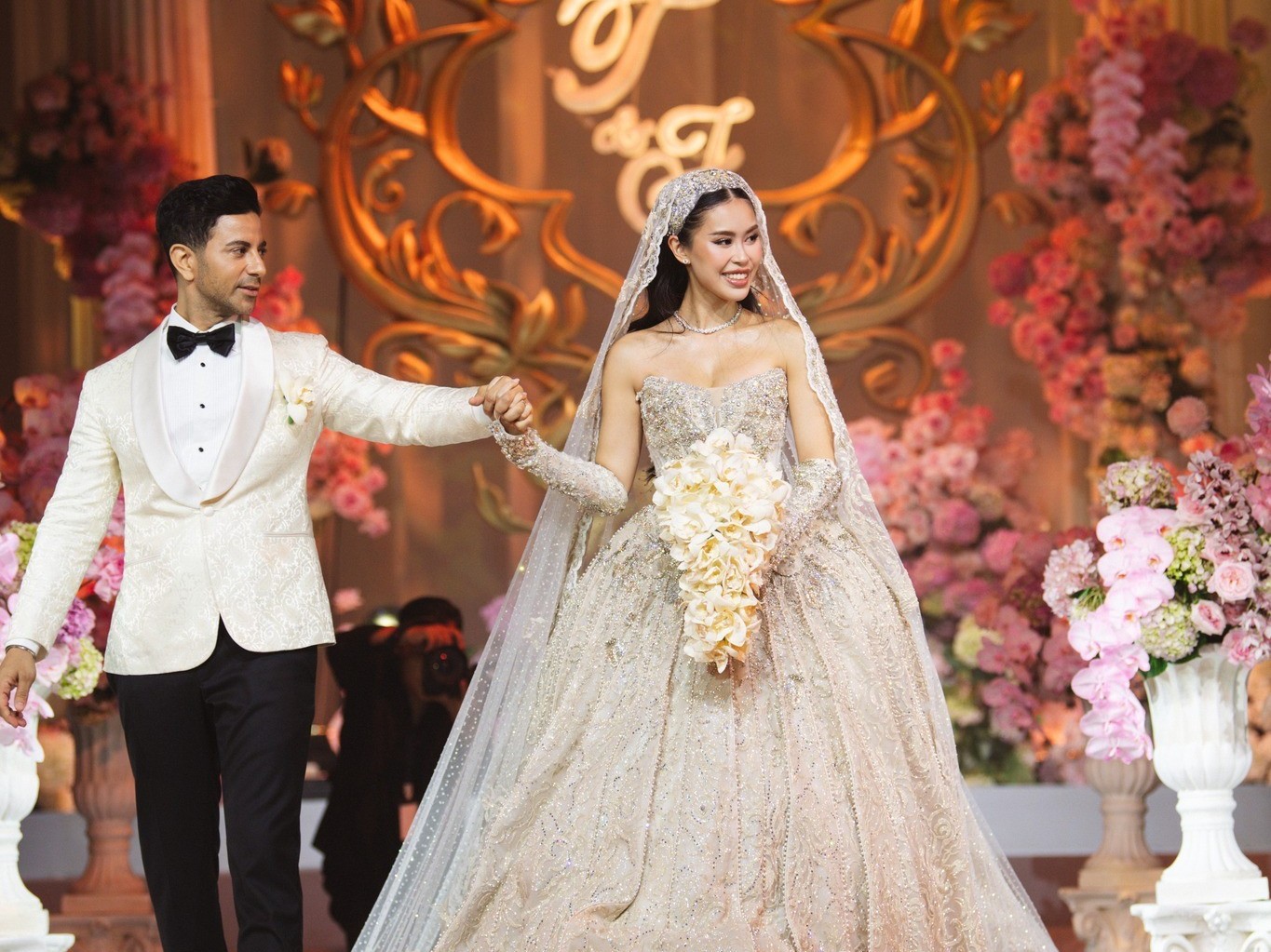 Fashionista Tiên Nguyễn chọn một thương hiệu Việt làm quà cưới