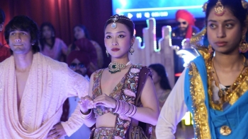 'Đám cưới kiểu Ấn Độ' của Khả Ngân trong 'Vạn dặm yêu em'