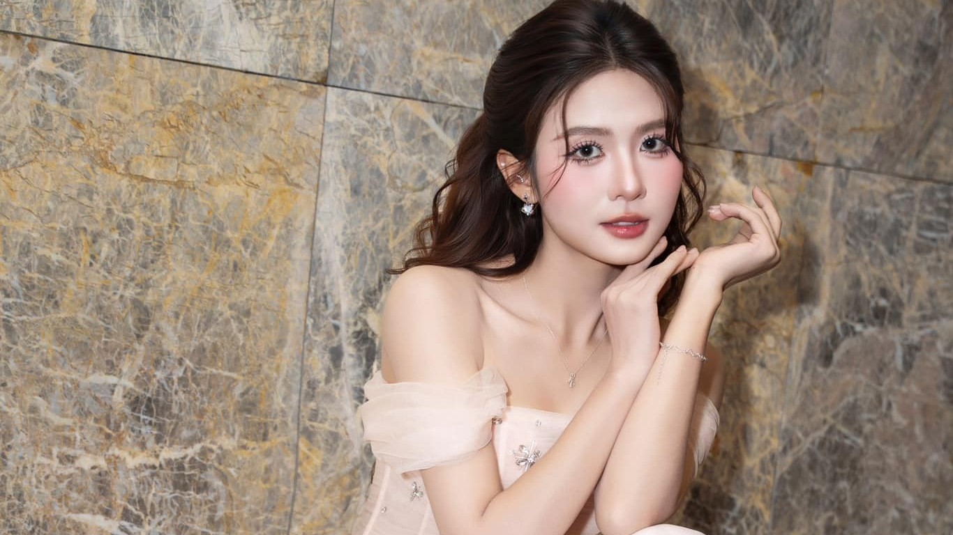 Quỳnh Trang: Từ 'nữ thần thanh xuân' đến cô nàng Gen Z nổi loạn trong 'Gia đình trái dấu'