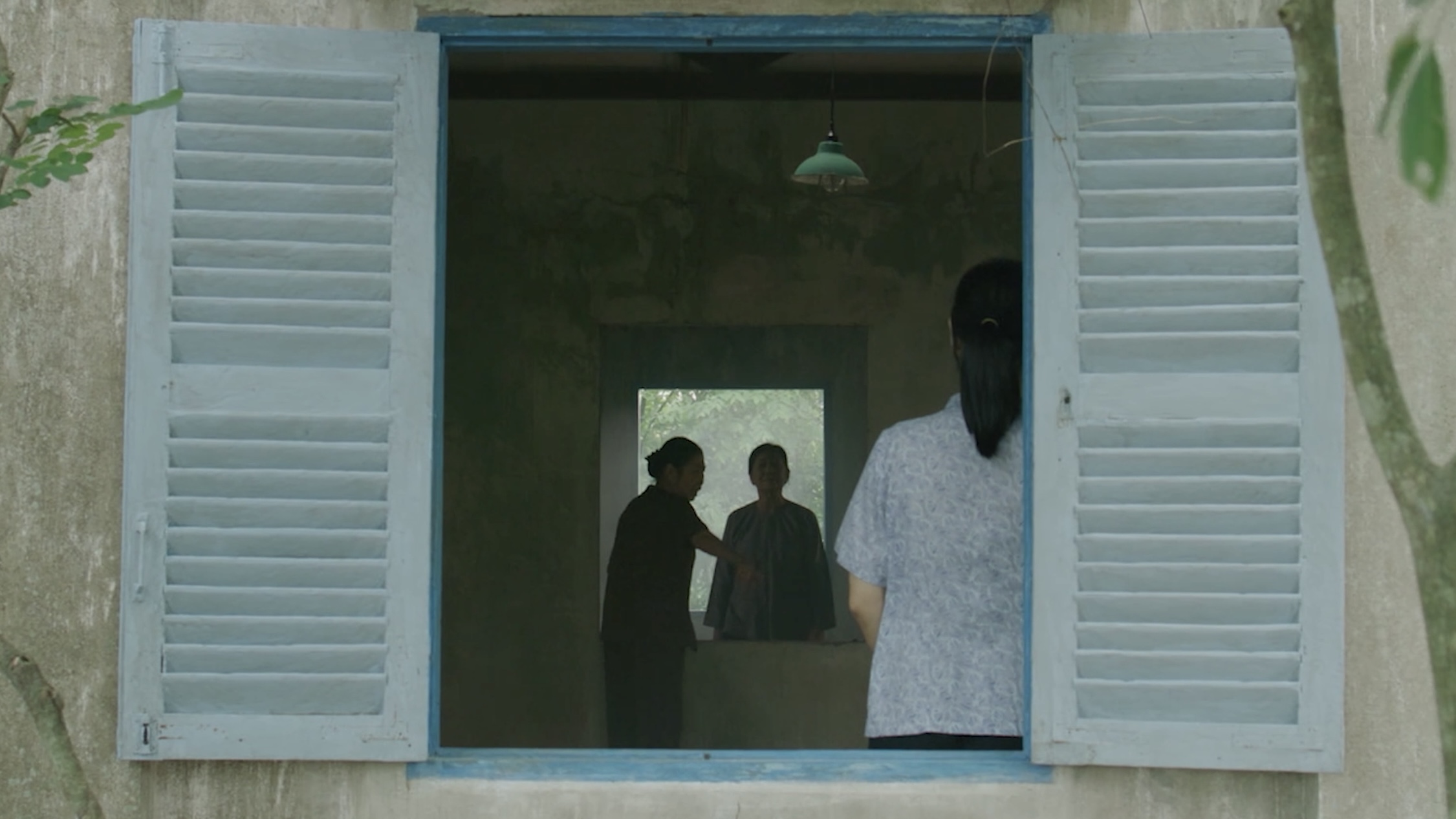 Bộ đôi đạo diễn 'Nhà hai chủ' sử dụng bối cảnh tâm linh cho phim điện ảnh