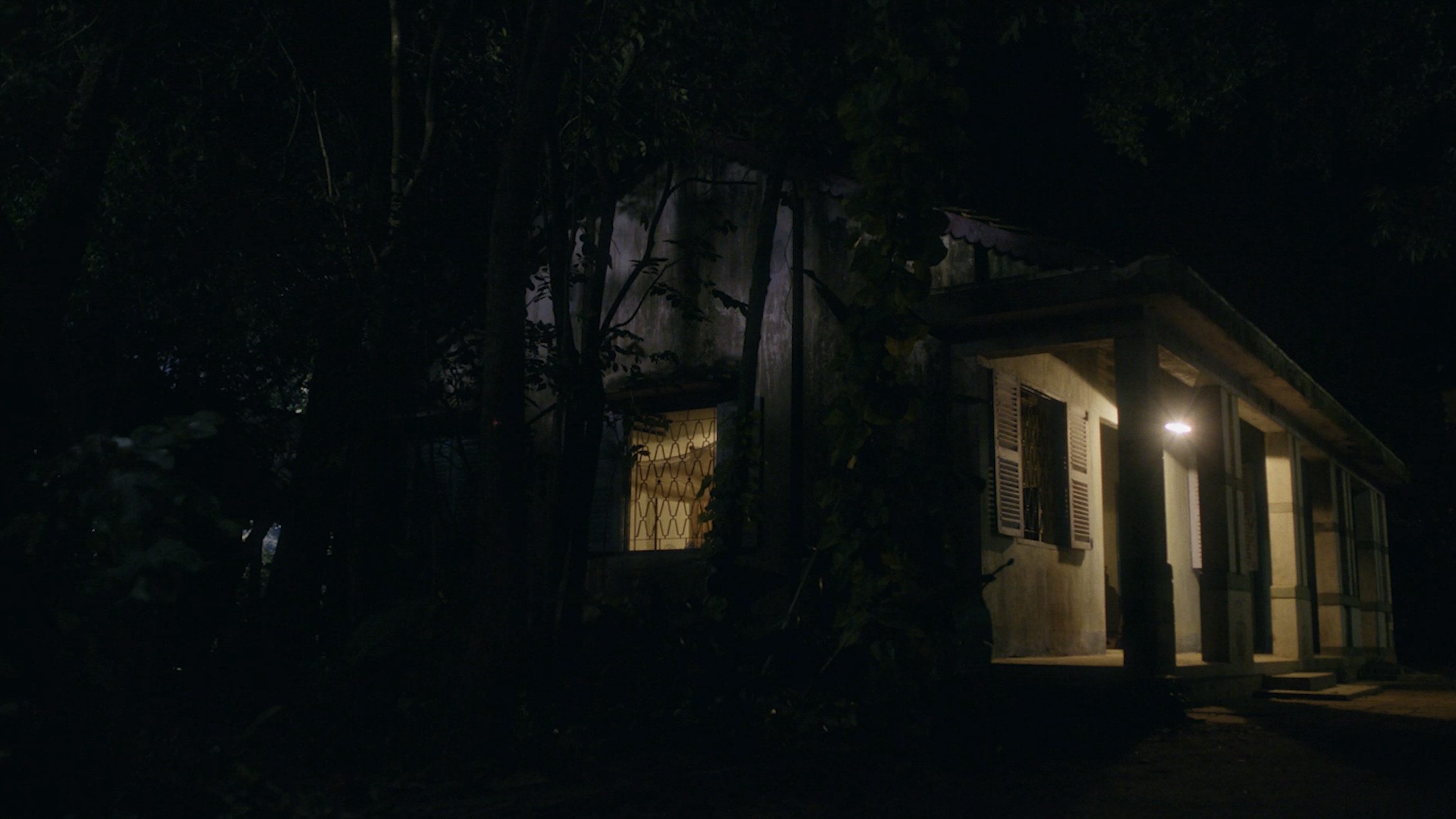 Bộ đôi đạo diễn 'Nhà hai chủ' sử dụng bối cảnh tâm linh cho phim điện ảnh