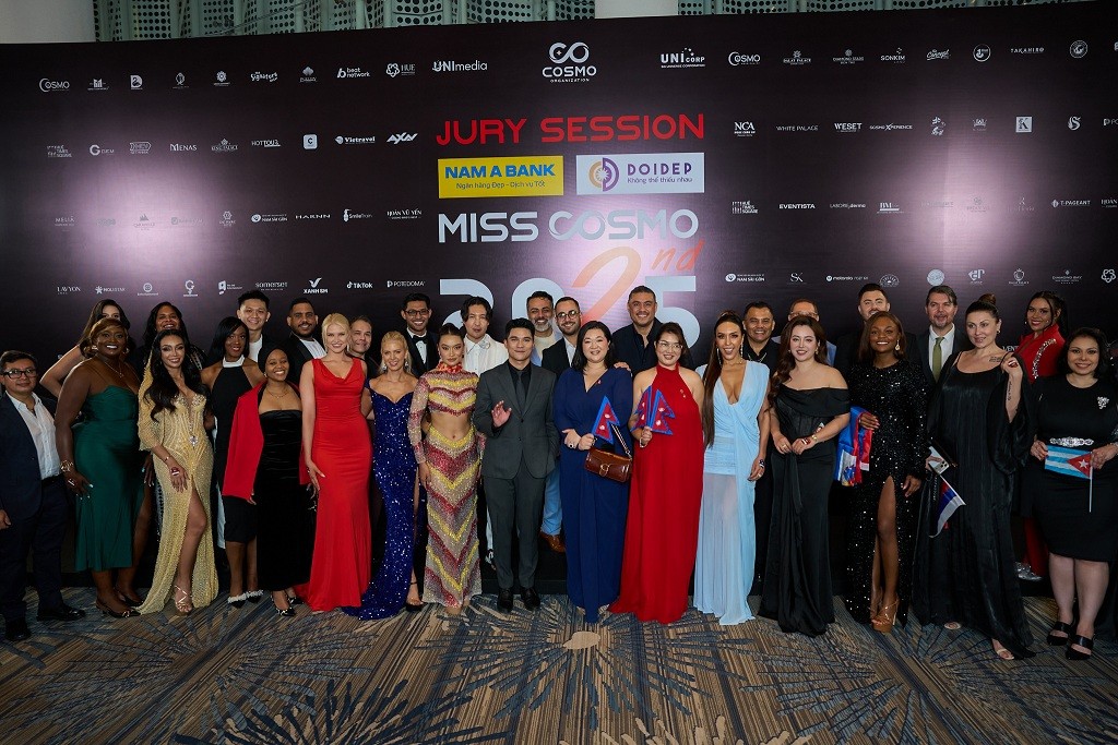 71 thí sinh 'Miss Cosmo 2025' gây dấu ấn mạnh mẽ tại đêm Jury Session