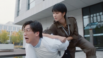 Tần Hiểu Hiên - Lý Hoan đóng cặp trong 'Bóng tùng quân', hấp dẫn với vòng xoáy đấu trí thương trường và tình yêu