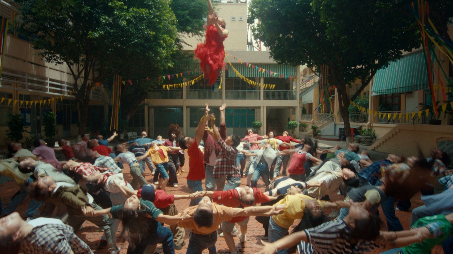 'Cảm ơn người đã thức cùng tôi' công bố dàn diễn viên trẻ Võ Phan Kim Khánh, Trần Doãn Hoàng, Nguyễn Hùng